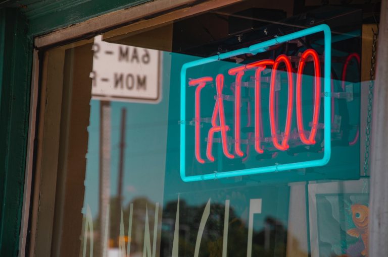 “How to Care for Your New Tattoo: Essential Tips for Healing”